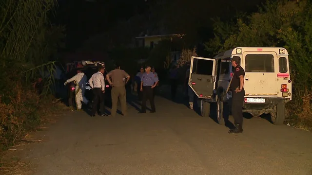 10 vite m&euml; par&euml; iu vra v&euml;llai/ Prel&euml; Qosaj padi