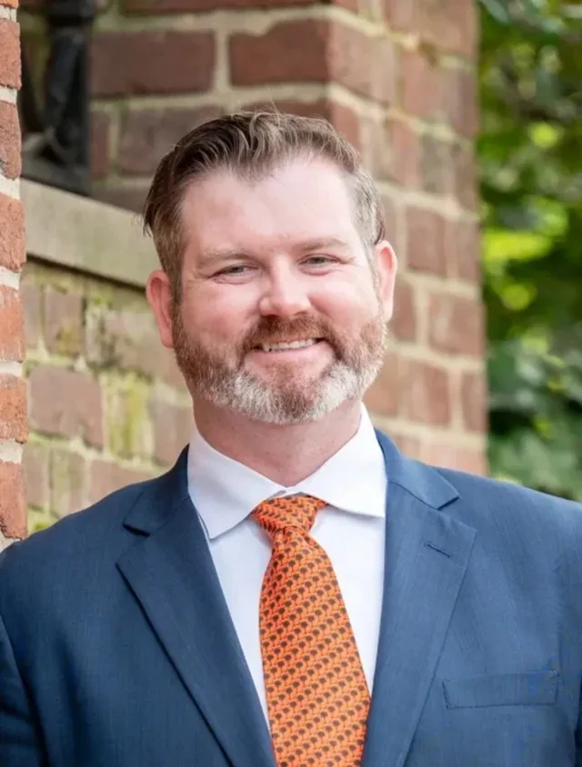 Do d&euml;shmonte rreth UFO-ve para Kongresit amerikan, gjendet i vdekur ish