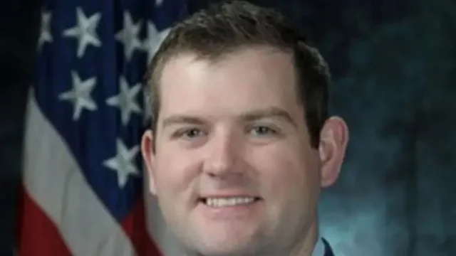 Do d&euml;shmonte rreth UFO-ve para Kongresit amerikan, gjendet i vdekur ish