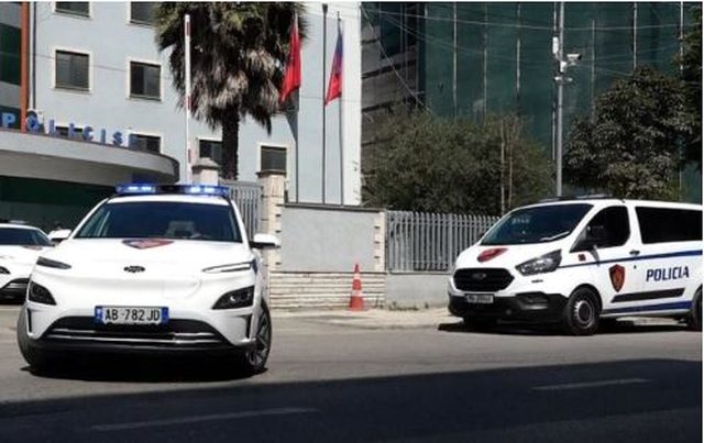 Zhduken pa gjurm&euml; 3 f&euml;mij&euml; t&euml; mitur n&euml; Durr&euml;s,