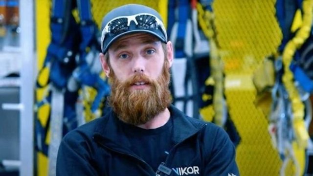 E pazakont&euml;! Punon vet&euml;m dy her&euml; n&euml; vit dhe fiton 40