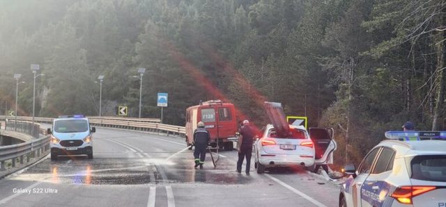 Aksident i r&euml;nd&euml; n&euml; hyrje t&euml; tunelit t&euml;
