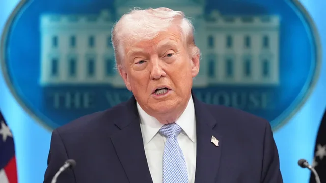 &ldquo;Irani n&euml; gjendje kolapsi, regjimi po shembet&rdquo;, Trump: Po na