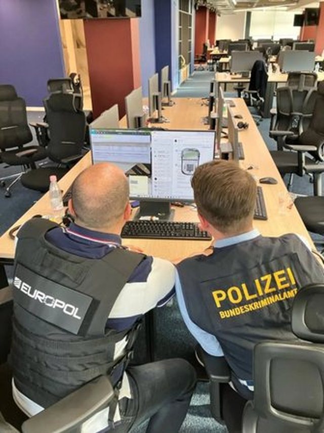 Europol nxjerr pamjet nga aksioni i call center-ave n&euml; Tiran&euml;: 900.000