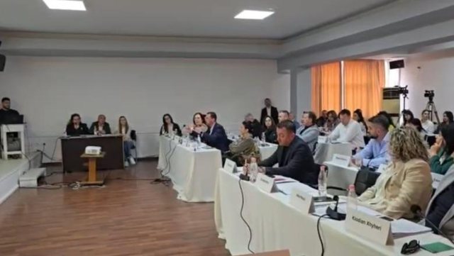 Tarif&euml; 700 lek&euml; p&euml;r plazhet publike n&euml; Vlor&euml;,