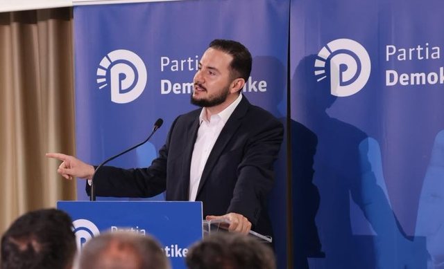 &ldquo;PD s&rsquo;mund t&euml; jet&euml; pron&euml; private!&rdquo;, U la