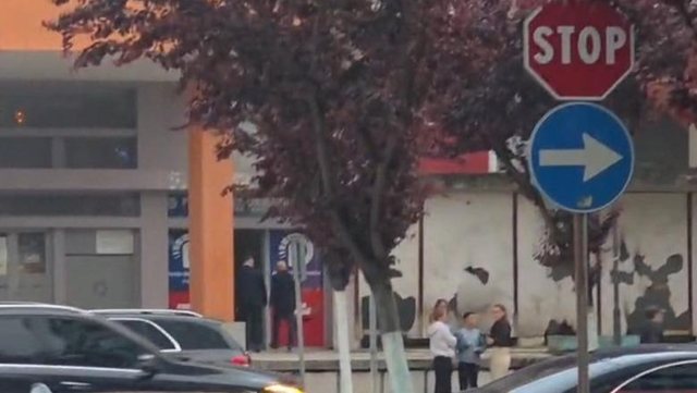 Kriza n&euml; deg&euml;n e PD n&euml; Fier, Noka e Bardhi mbajn&euml; takim me