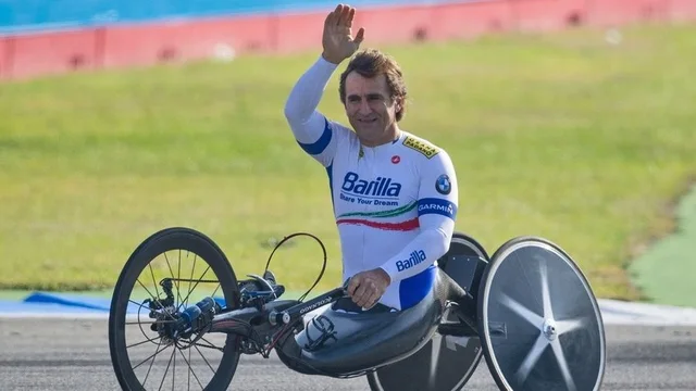 Alessandro Zanardi, piloti i Formula 1 dhe kampioni paralimpik, nd&euml;rron