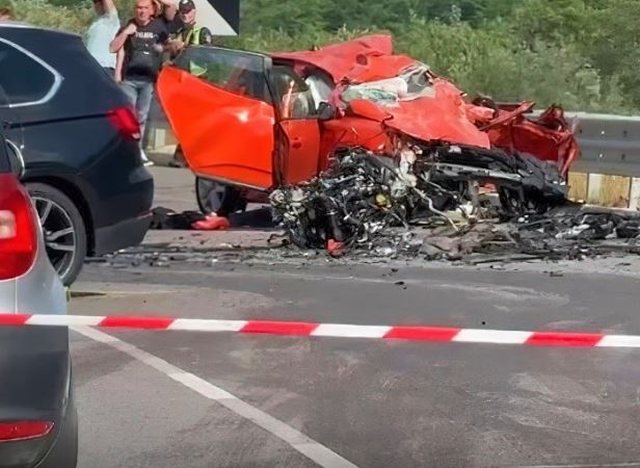 Ky &euml;sht&euml; miliarderi kinez q&euml; humbi jet&euml;n n&euml; aksidentin
