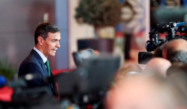 Avioni i Pedro Sanchez b&euml;n ulje emergjente n&euml; Ankara p&euml; shkak
