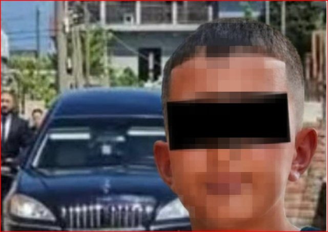Rr&euml;fimi trondit&euml;s i n&euml;n&euml;s s&euml; 12-vje&ccedil;arit n&euml;