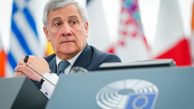 Z&euml;vend&euml;skryeministri italian &lsquo;shp&euml;rthen&rsquo; ndaj Donald
