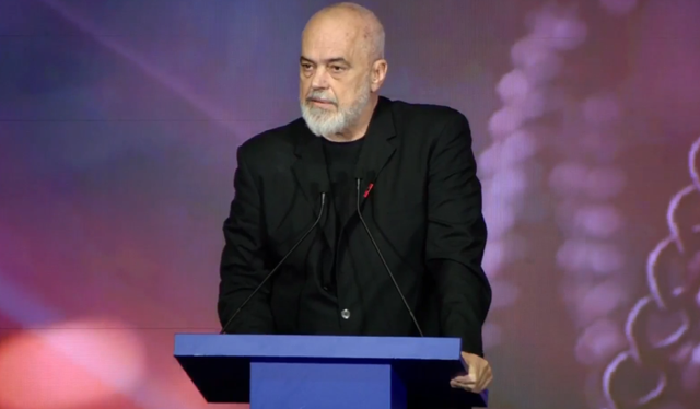 &ldquo;Pushtetin e kishin t&euml; fort&euml;t e politik&euml;s&rdquo;, Rama: Pas