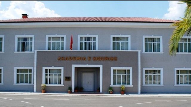 SKANDALI n&euml; Akademin&euml; e Siguris&euml;/ Kjo &euml;sht&euml; menuja