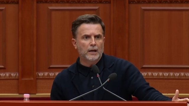 "&Ccedil;mimin e naft&euml;s nuk e rriti qeveria"/ Erion Bra&ccedil;e