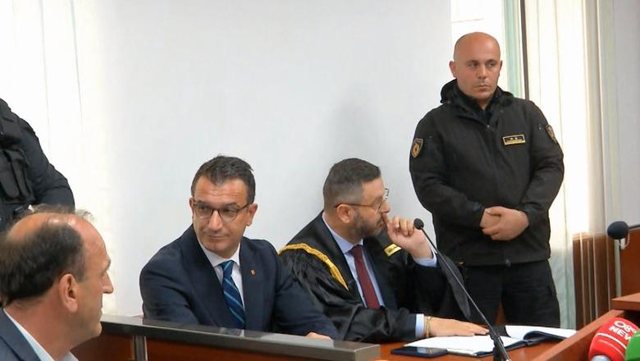 Veliaj n&euml; gjykat&euml;: Olsi m&euml; &euml;sht&euml; qepur p&euml;r