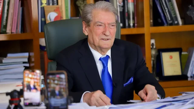 &ldquo;&Euml;sht&euml; unifikuar me Ram&euml;n&rdquo;/ Berisha sulmon Gonzaton: