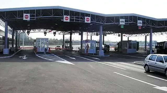 Kontrabanda nga Maqedonia e Veriut/ Kontrolle n&euml; kufi, 1 n&euml; pranga, 3