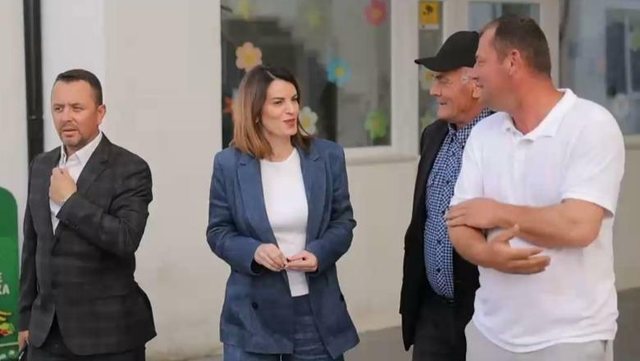 Zv.kryeministrja Albana Ko&ccedil;iu: 2000 familje do t&euml; pajisen me