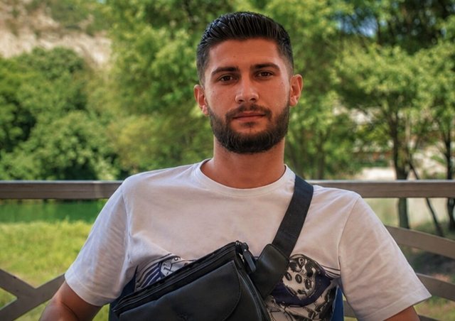U hodh nga pallati or&euml;t e para t&euml; m&euml;ngjesit! Ky &euml;sht&euml; i