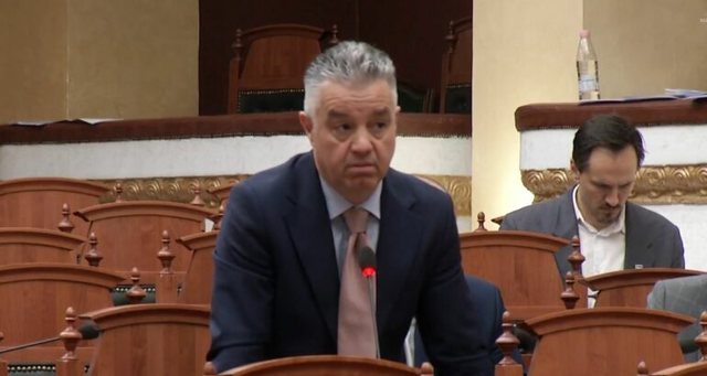 Rritja e &ccedil;mimit t&euml; naft&euml;s, Enno Bozdo: Situata dramatike.
