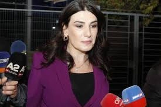 &ldquo;Agasin e kam njohur n&euml; administrat&euml;&rdquo;/ Kar&ccedil;anaj