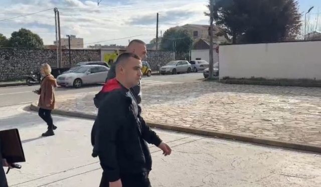 Shkuan p&euml;r t&euml; vrar&euml; Aleksand&euml;r Prendin dhe familjen e tij