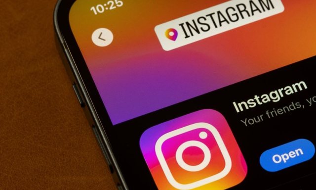&Ccedil;far&euml; jan&euml; Instants n&euml; Instagram, ve&ccedil;oria e re e