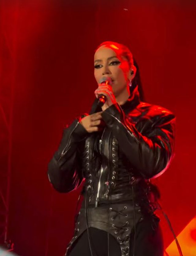 &ldquo;Do b&euml;jm&euml; ekip futbolli!&rdquo;, Dafina Zeqiri s&euml;rish