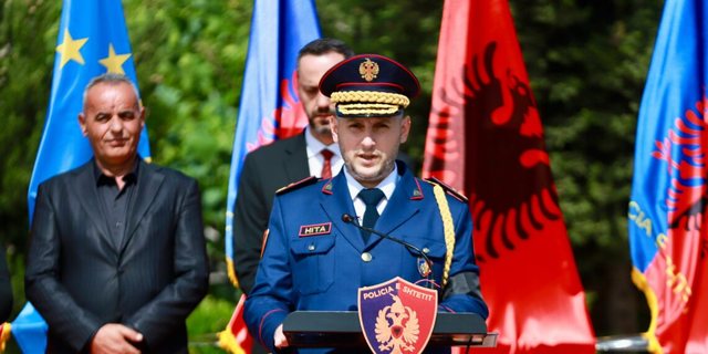‘Kush prek Policinë, godet shtetin’, Hita tek Varrezat e