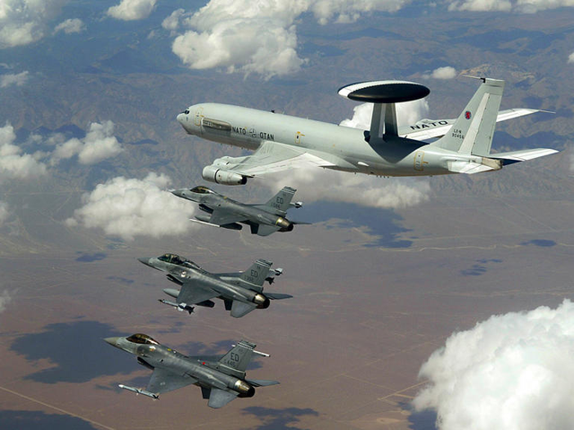 Pentagoni d&euml;shiron t&euml; rinovoj&euml; flot&euml;n e tij AWACS (ja pse