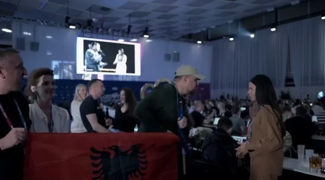 Delegacioni serb tenton të pengojë valëvitjen e flamurit të
