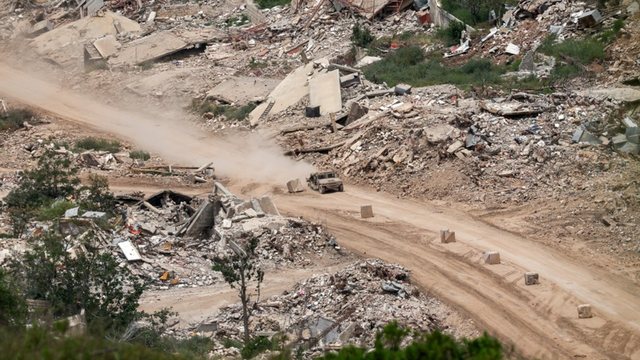 D&euml;me t&euml; m&euml;dha ekonomike n&euml; Liban, sulmet izraelite i