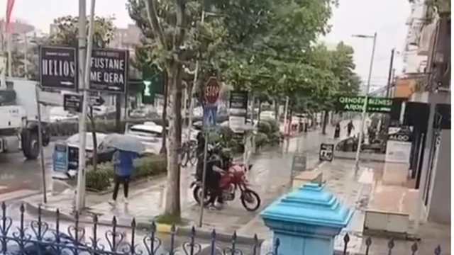 Grabitja e argjendaris&euml; n&euml; Kam&euml;z, autor&euml;t mor&euml;n