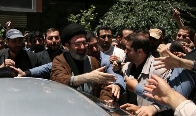 Khamenei i prerë: Nuk do të pranojmë transferimin e uraniumit
