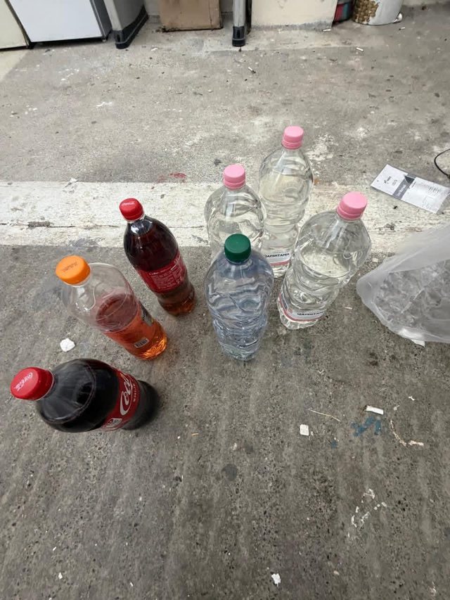 Kontroll në burgun e Peqinit, zbulohen celularë, raki, uiski dhe