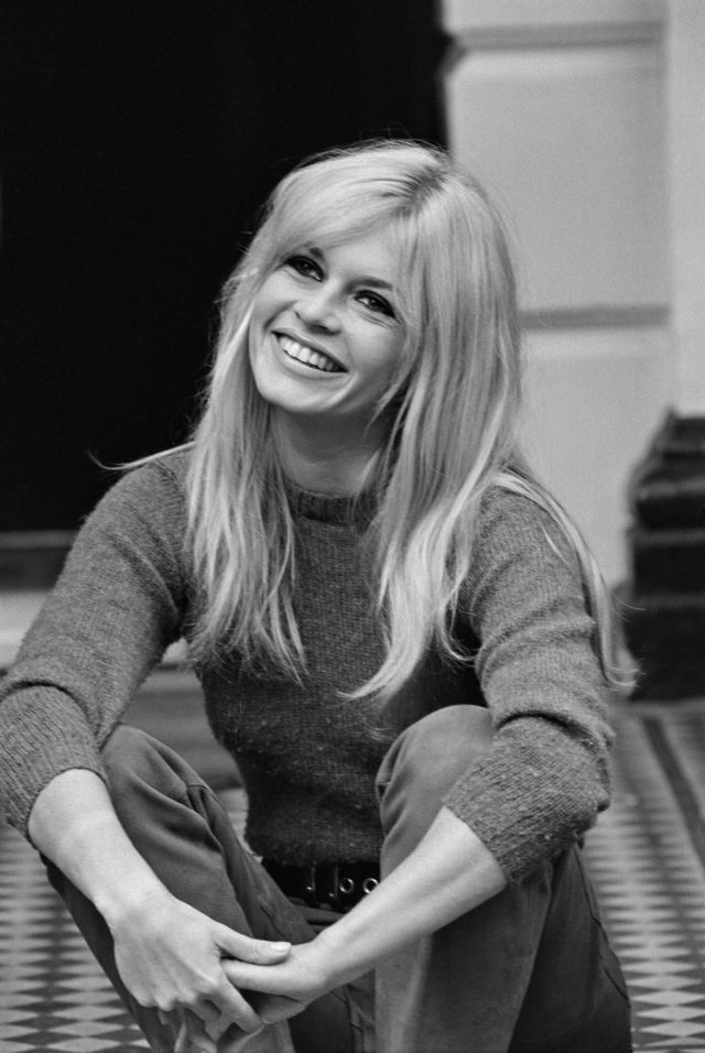 Brigitte Bardot “pushton” Kanën, plazhi i kinemasë merr
