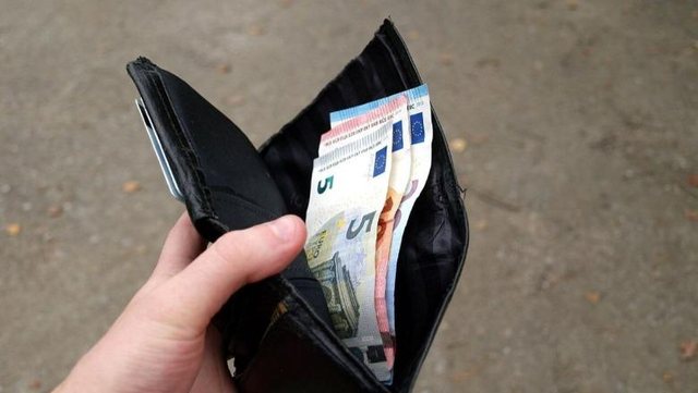 "Mbani t&euml; pakt&euml;n 35 euro rezerv&euml;"/ Frika nga sulmet