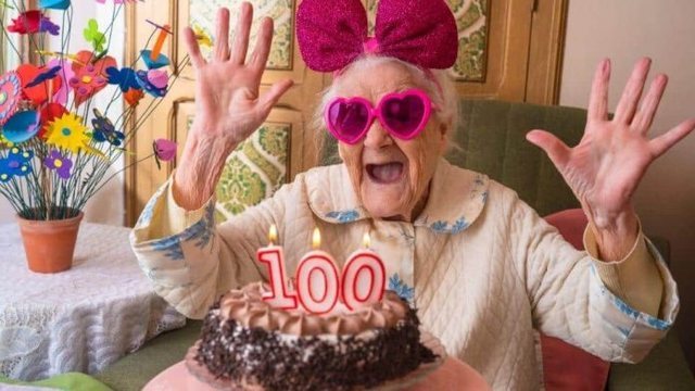 Sekreti i atyre q&euml; arrijn&euml; 100 vje&ccedil;: &ccedil;far&euml;