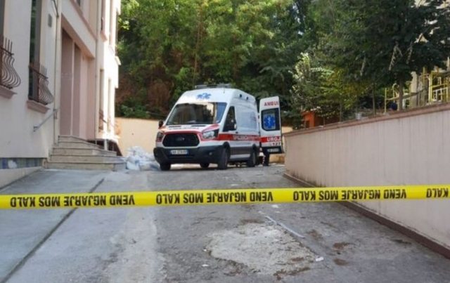 Njëri u gjet i varur nga familjarët, gruaja tjetër u hodh nga