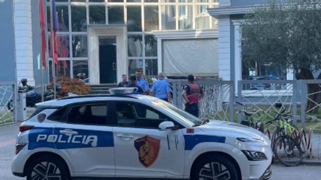 Zjarri te Drejtoria e Policis&euml; Tiran&euml;/ Zbardhet shkaku, ja si nisi