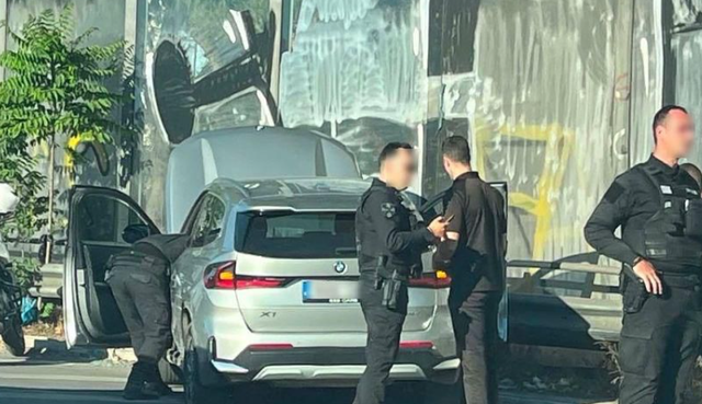Shqiptari plagos me armë pakistanezin, ndjekje si në filma