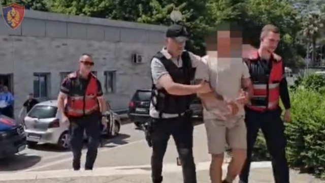 Operacioni &ldquo;Strike 2&Prime;/ Pengmarrje dhe dhun&euml; n&euml; Vlor&euml;