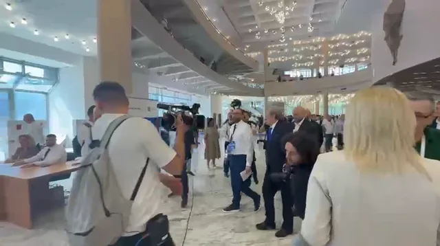 Berisha kryen procesin e votimit p&euml;r K&euml;shillin Komb&euml;tar t&euml;