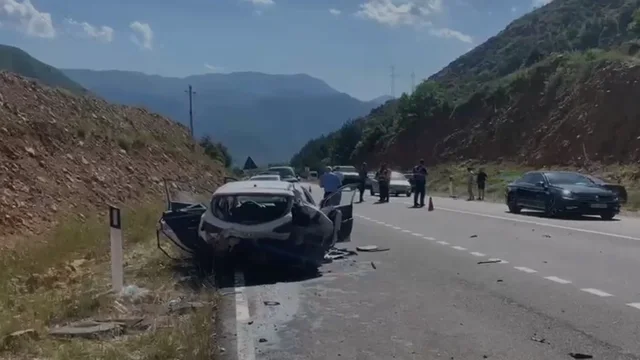 Aksident i rëndë në aksin Qafa e Buallit-Klos, një i vdekur