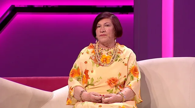 Histori si n&euml; telenovela: Vajza tezesh, pa e ditur! Fotoja me shoqen