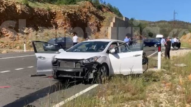 Po ktheheshin nga një ceremoni mortore, aksident i rëndë në