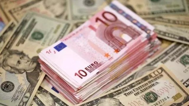 Euro e dollari e mbyllin majin m&euml; t&euml; dob&euml;ta se kurr&euml;! Rekord