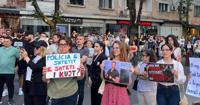 Incidentet n&euml; Zv&euml;rnec, qytetar&euml;t ndalojn&euml; para Policis&euml;