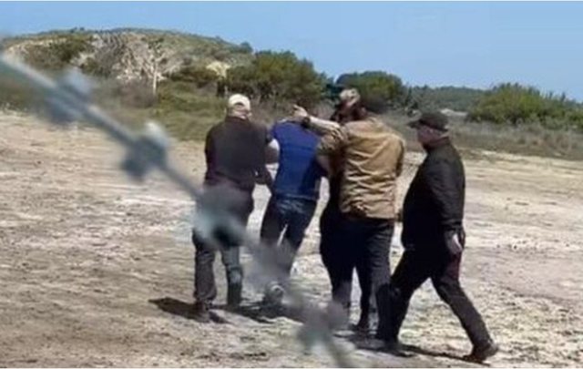Dhunoi protestuesin n&euml; Zv&euml;rnec, lihet n&euml; burg Gerald Biba
